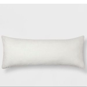 NWOT Room essentials body pillow cover